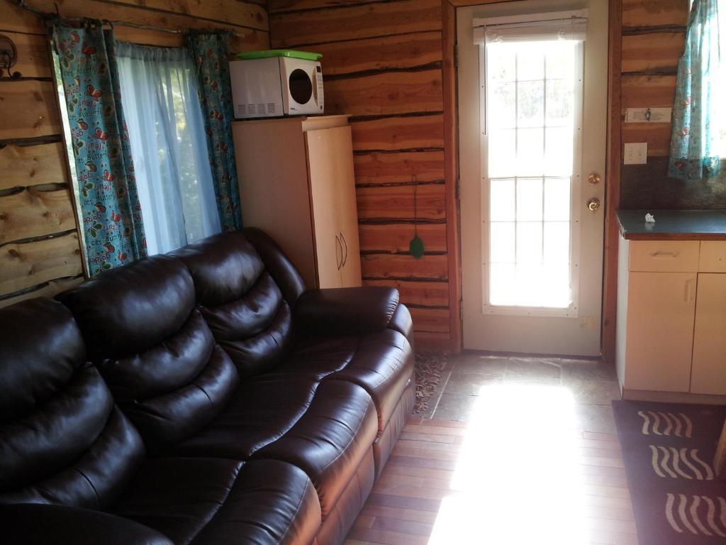 Готель Steamboat Mountain Chalets Spillimacheen Номер фото