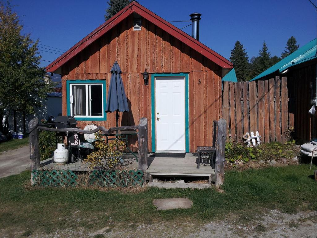 Готель Steamboat Mountain Chalets Spillimacheen Номер фото