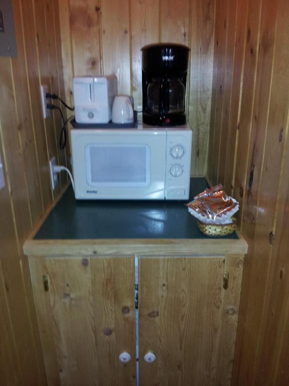 Готель Steamboat Mountain Chalets Spillimacheen Номер фото