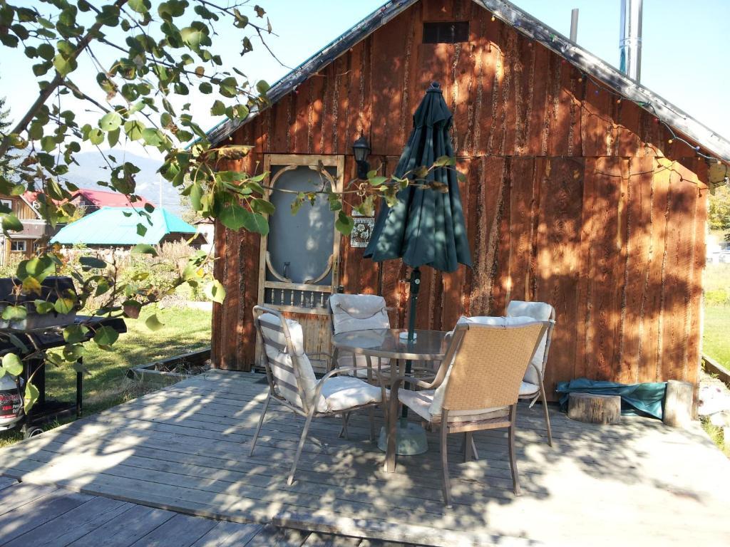 Готель Steamboat Mountain Chalets Spillimacheen Екстер'єр фото